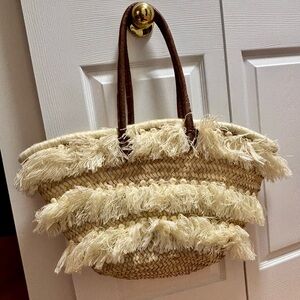 Handwoven Moroccan Straw Fringe Tote – Boho Tiered Market Bag